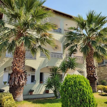 Hotel Pefko Неос-Мармарас Екстер'єр фото